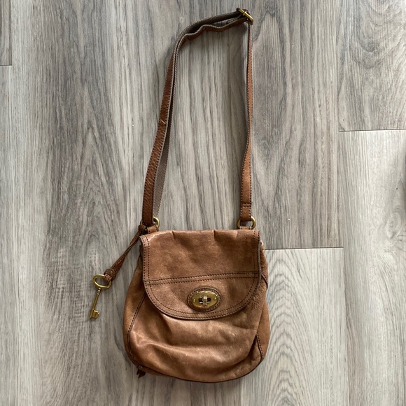 Fossil Crossbody - Picture 1 of 5